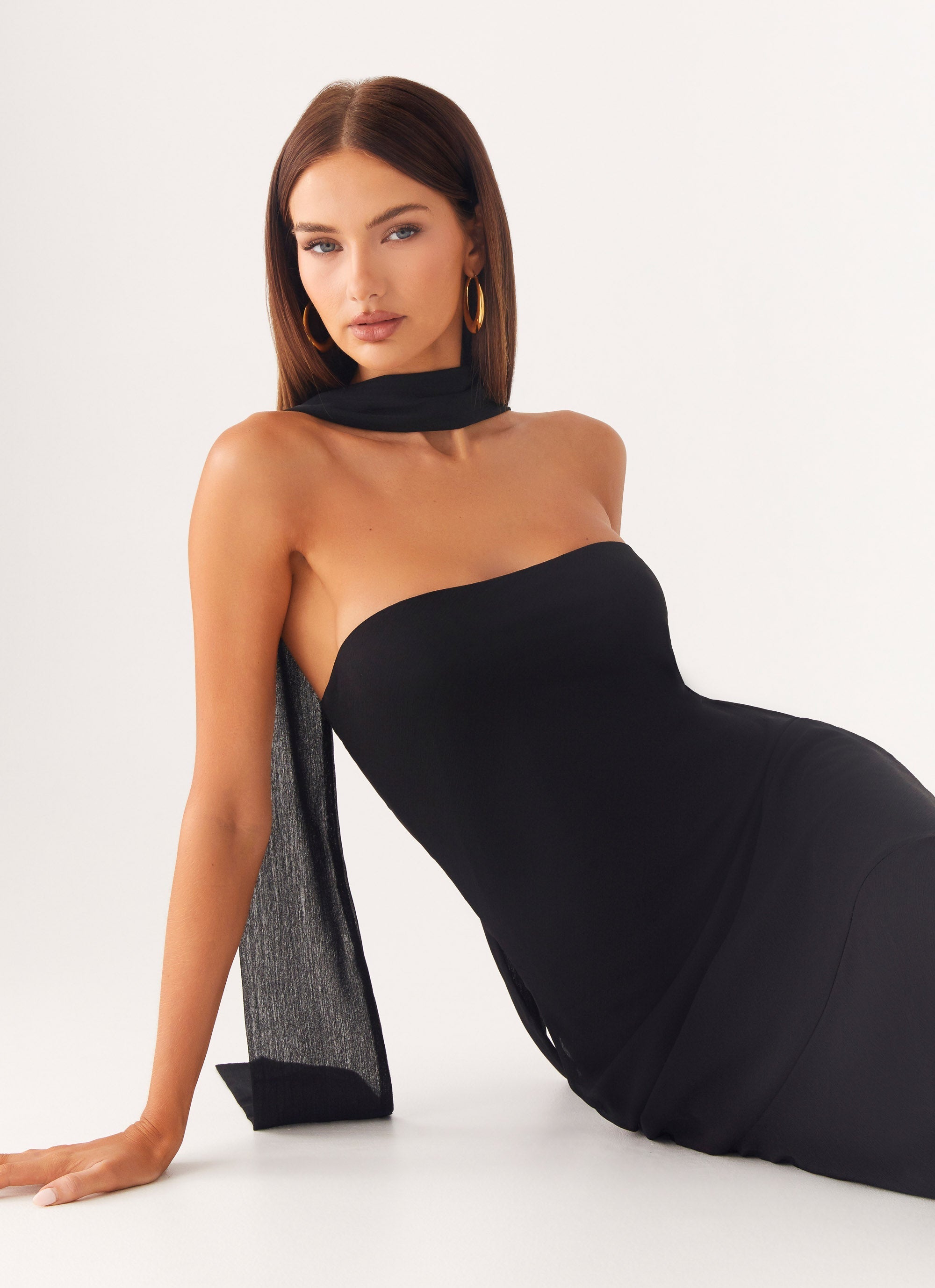 Under the Pagoda Maxi Dress - Black